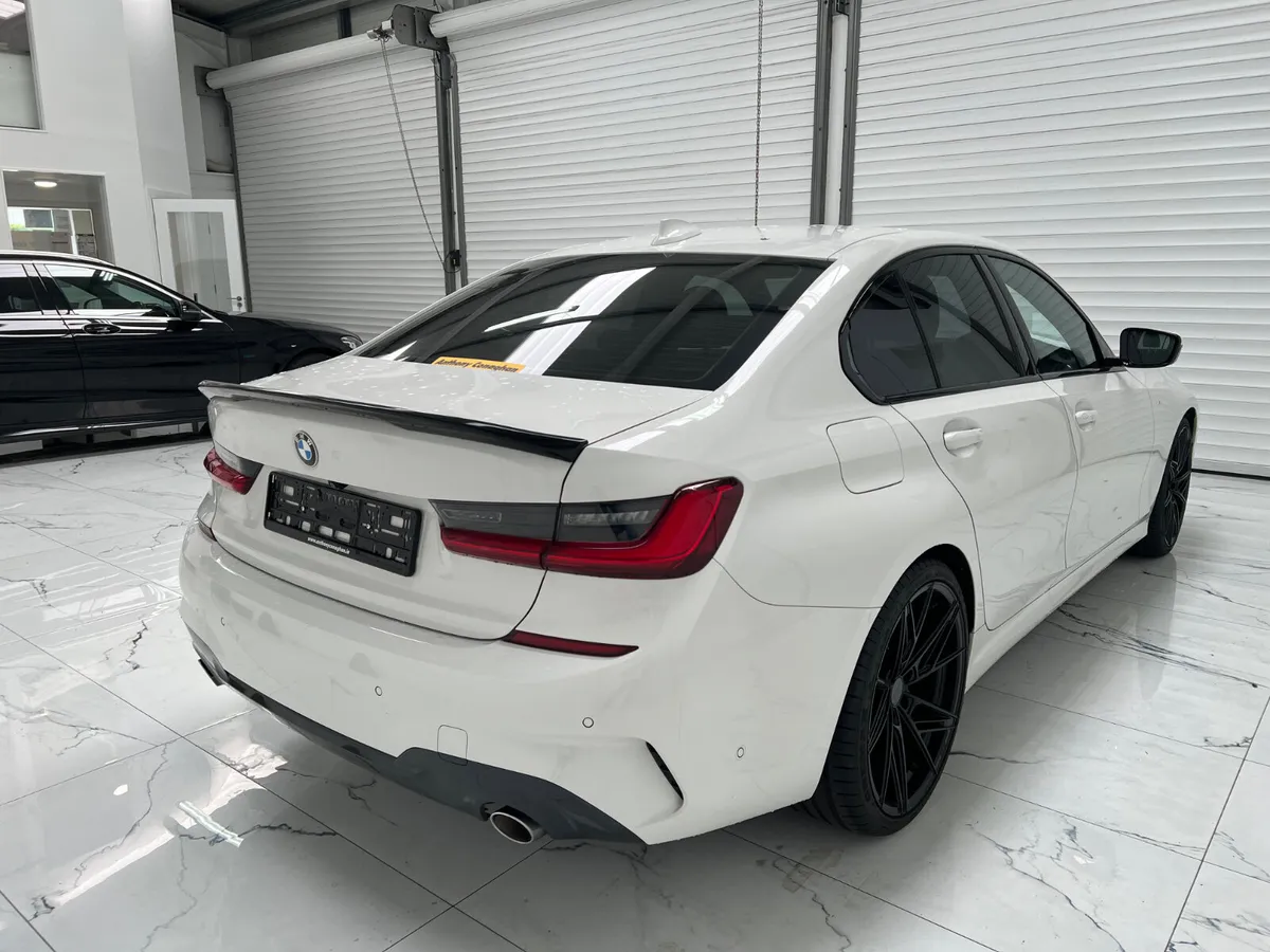 BMW 3-Series 2021 318d  M-Sport - Image 3