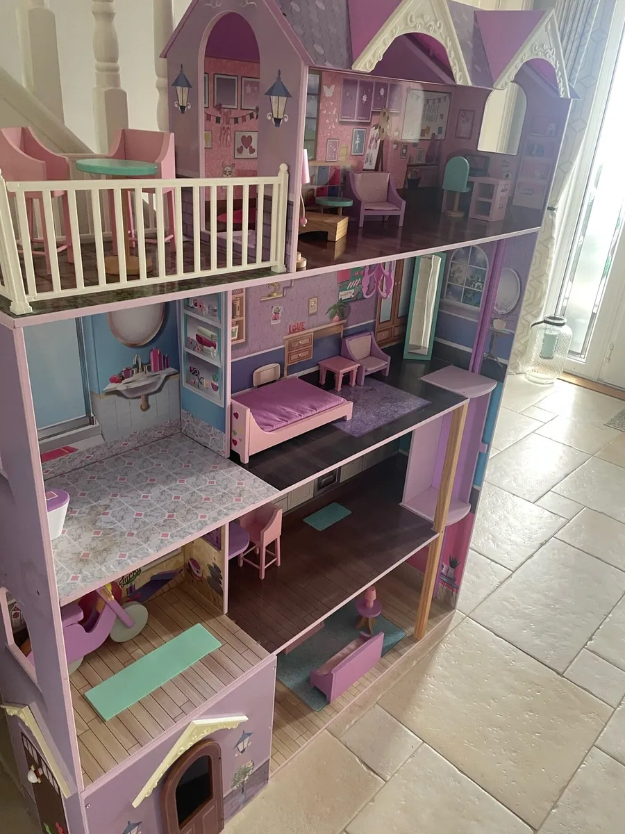 Dolls house - Image 2