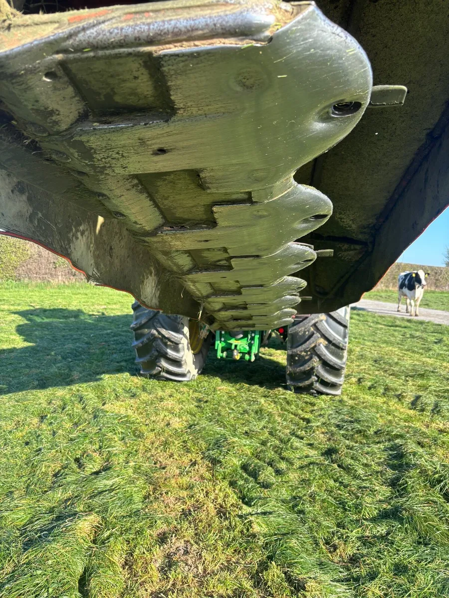 Kuhn 10ft mower - Image 3