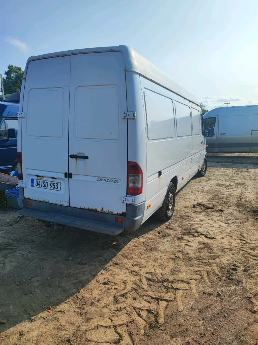 Mercedes Sprinter - Image 3