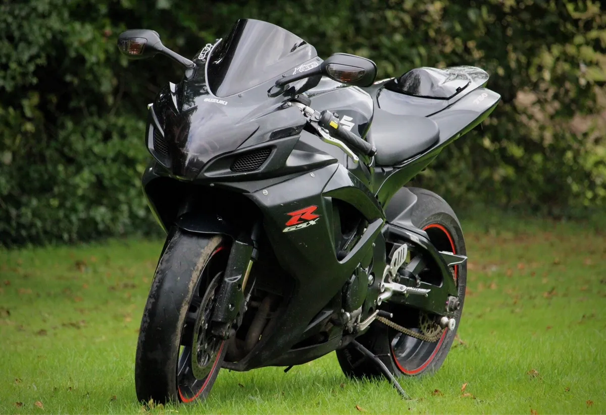 2007 SUZUKI GSXR 750 (K7 BLACK EDITION) - Image 3