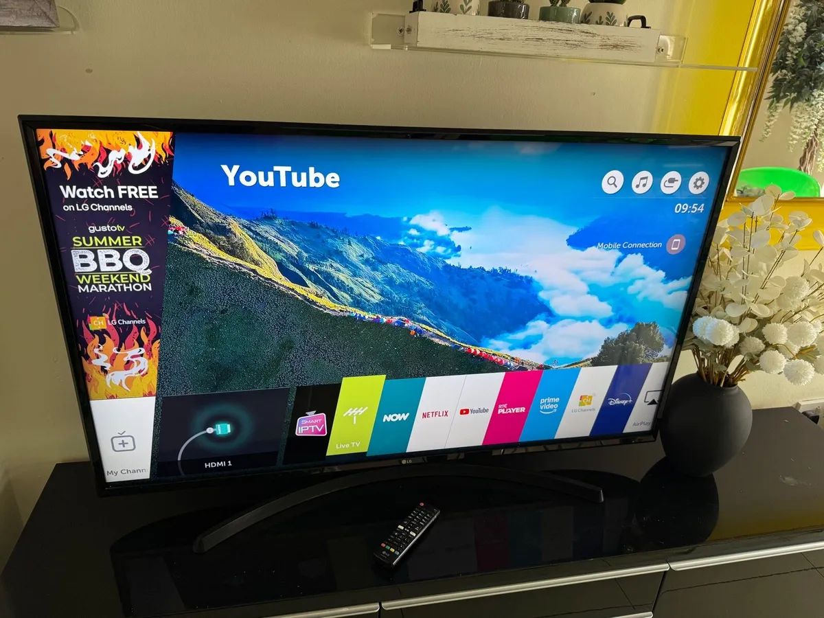 LG 50 SMART 4K ULTRA HD TV in swords - Image 2