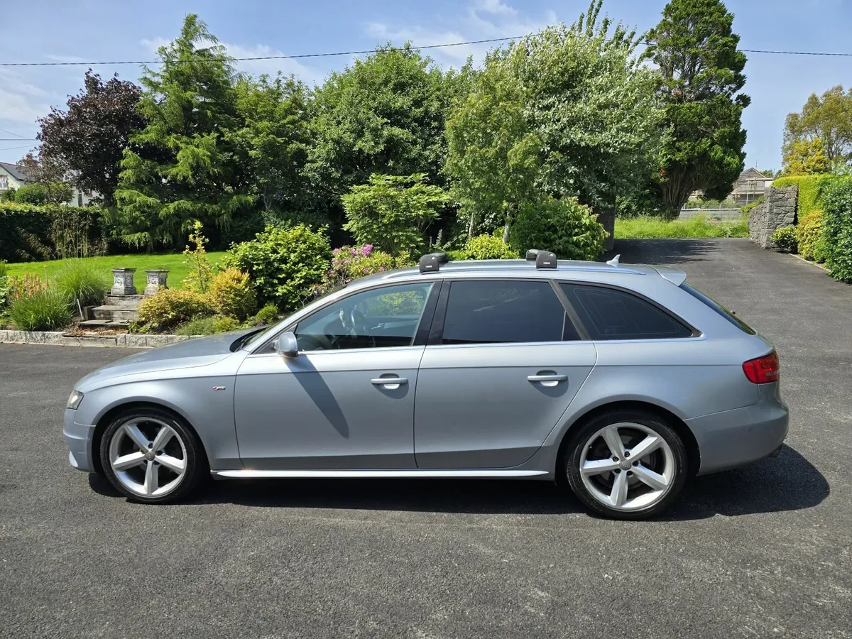 Audi A4 2010 - Image 2