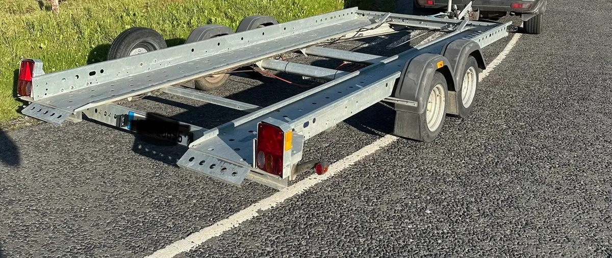 Tilt bed car transporter - Image 1
