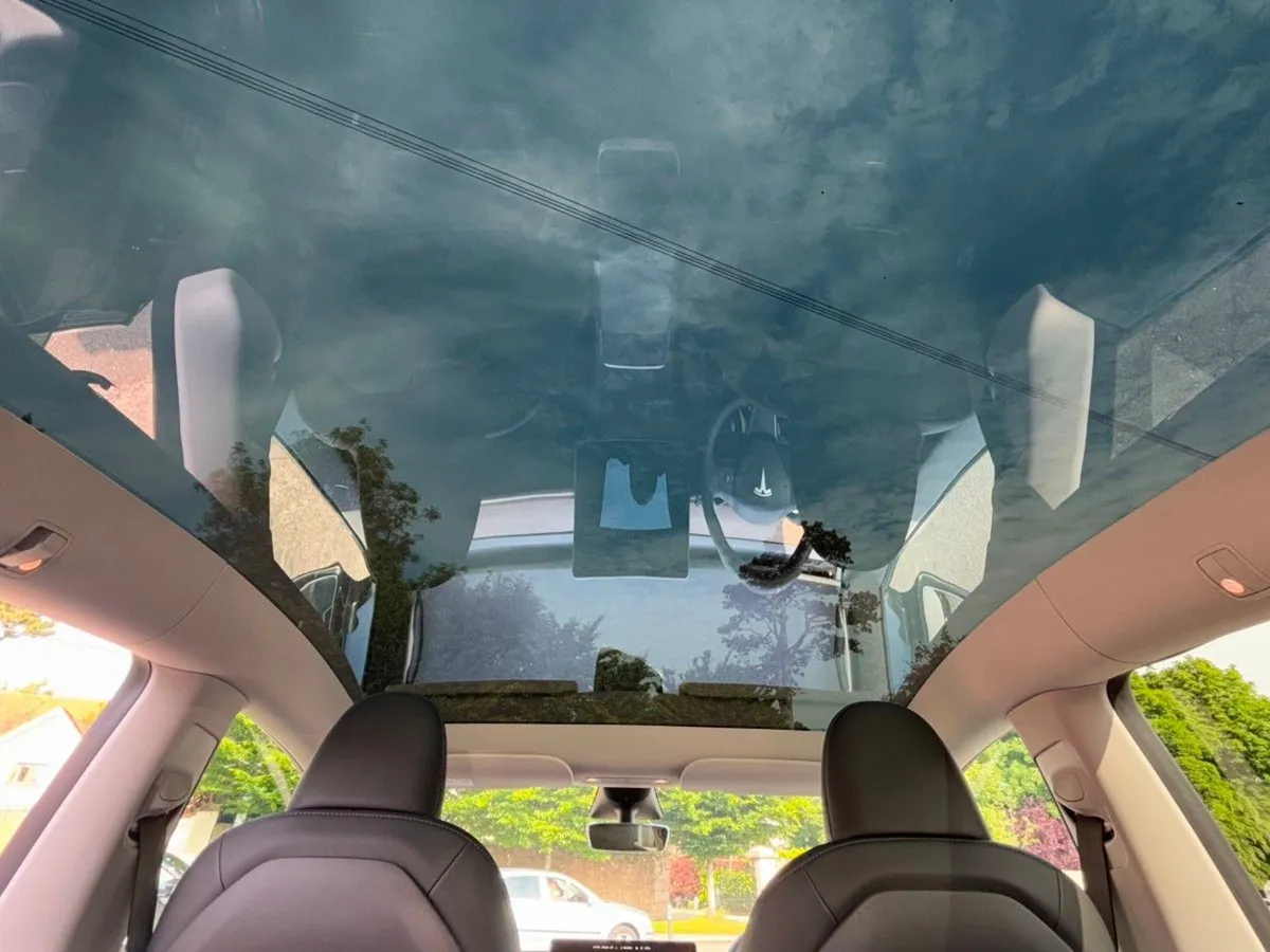 Tesla Model Y RWD - Image 3