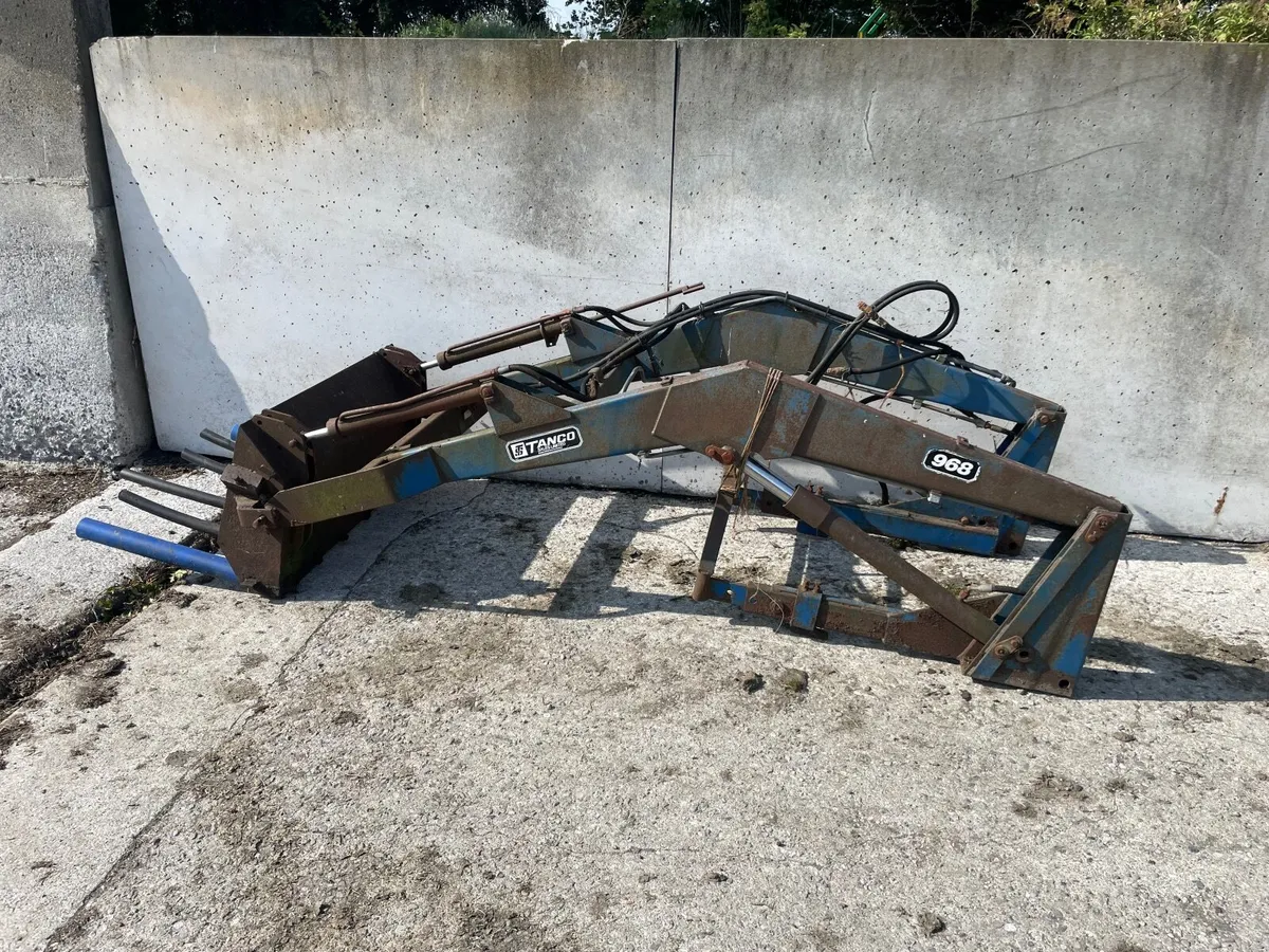 Tanco 968 loader - Image 1