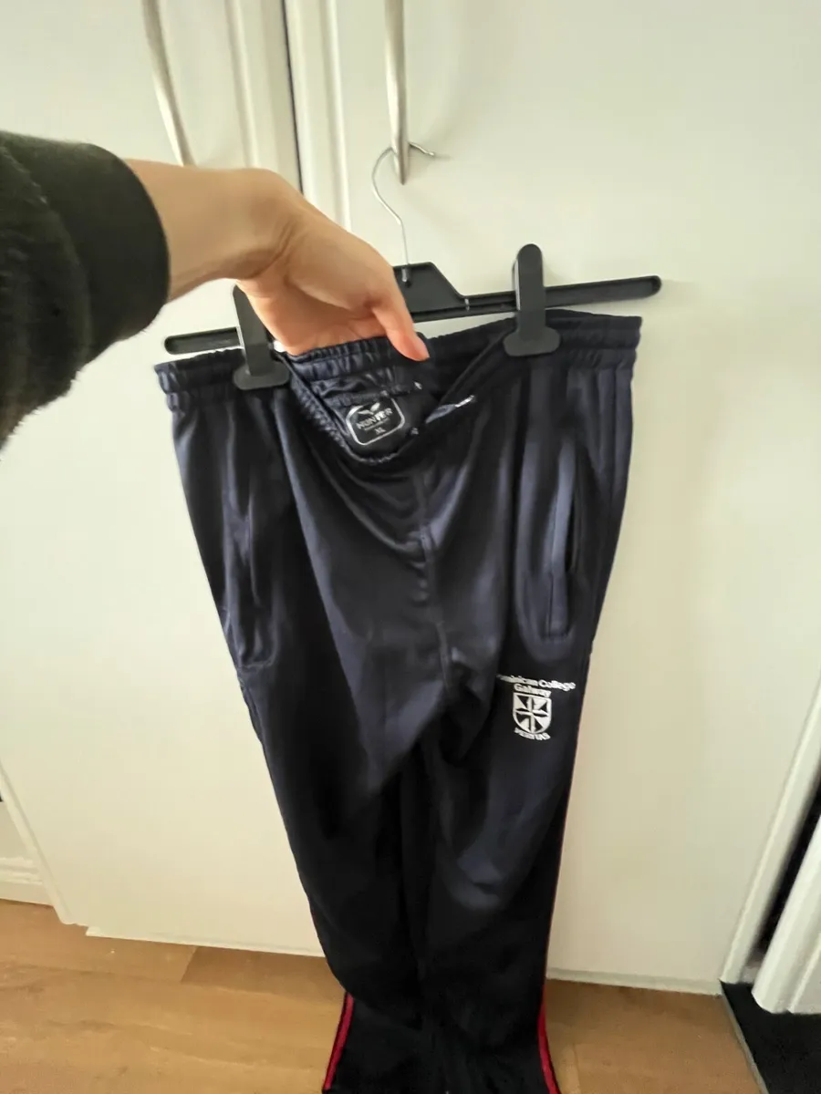 Dominican College School uniform - Image 2