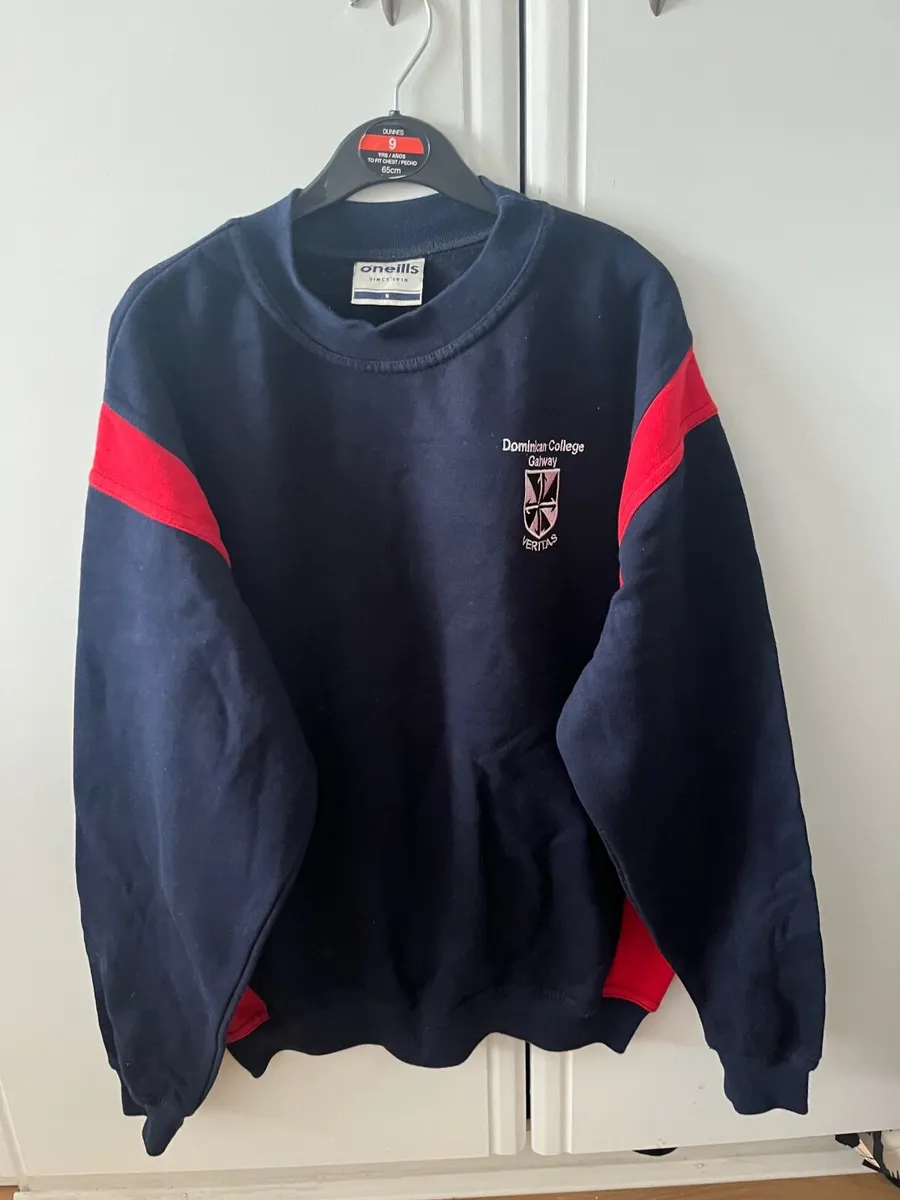 Dominican College School uniform - Image 3
