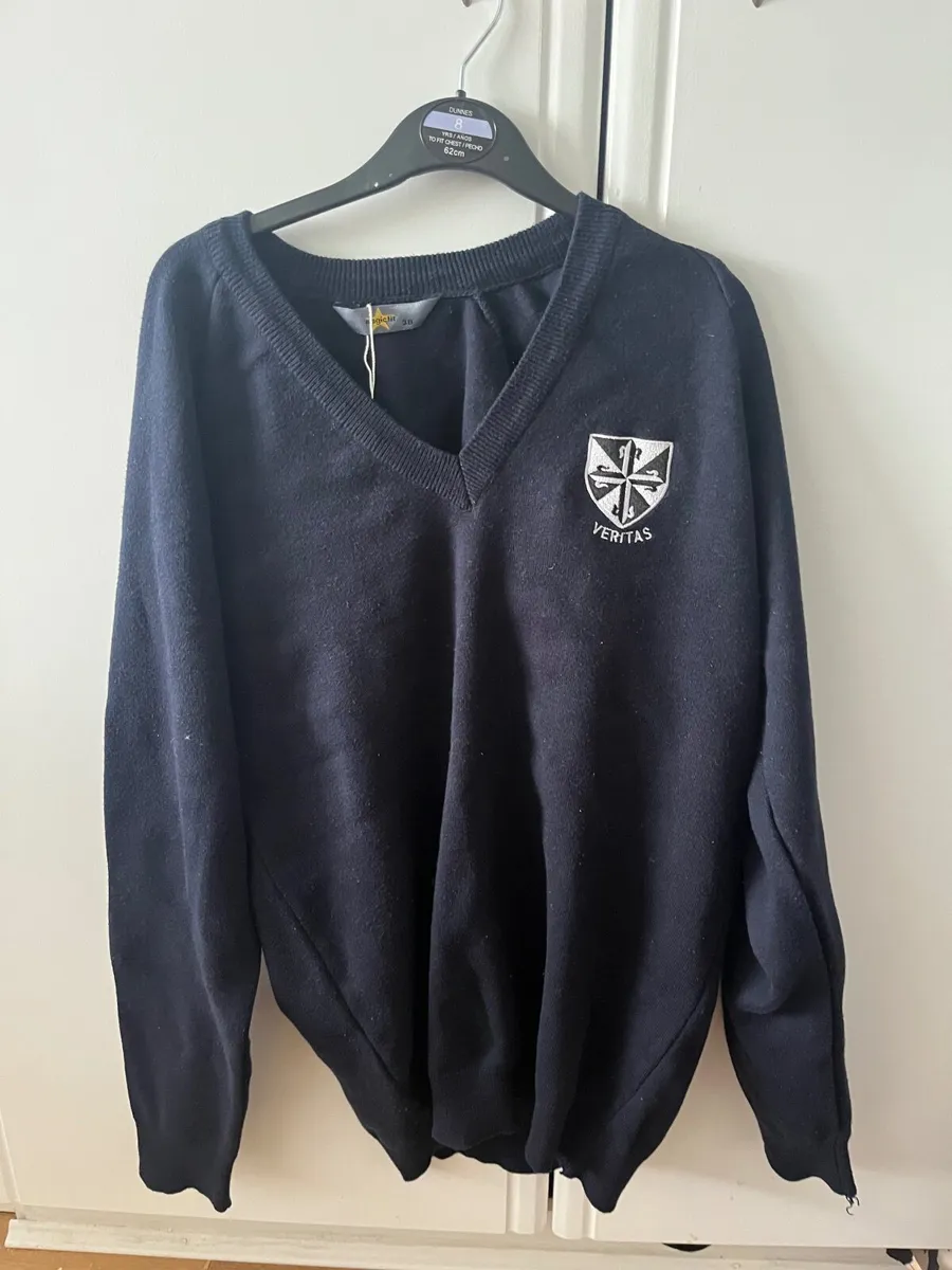 Dominican College School uniform - Image 4