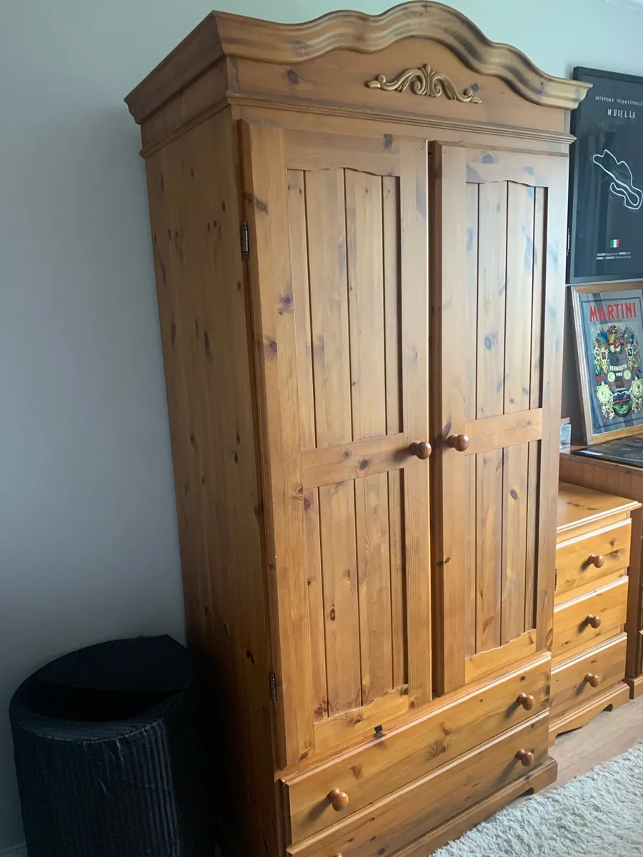 Wardrobe - Image 4