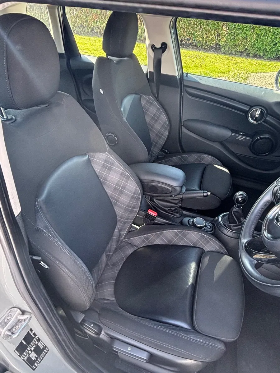 Mini Cooper D 5 door 2015 - Image 3