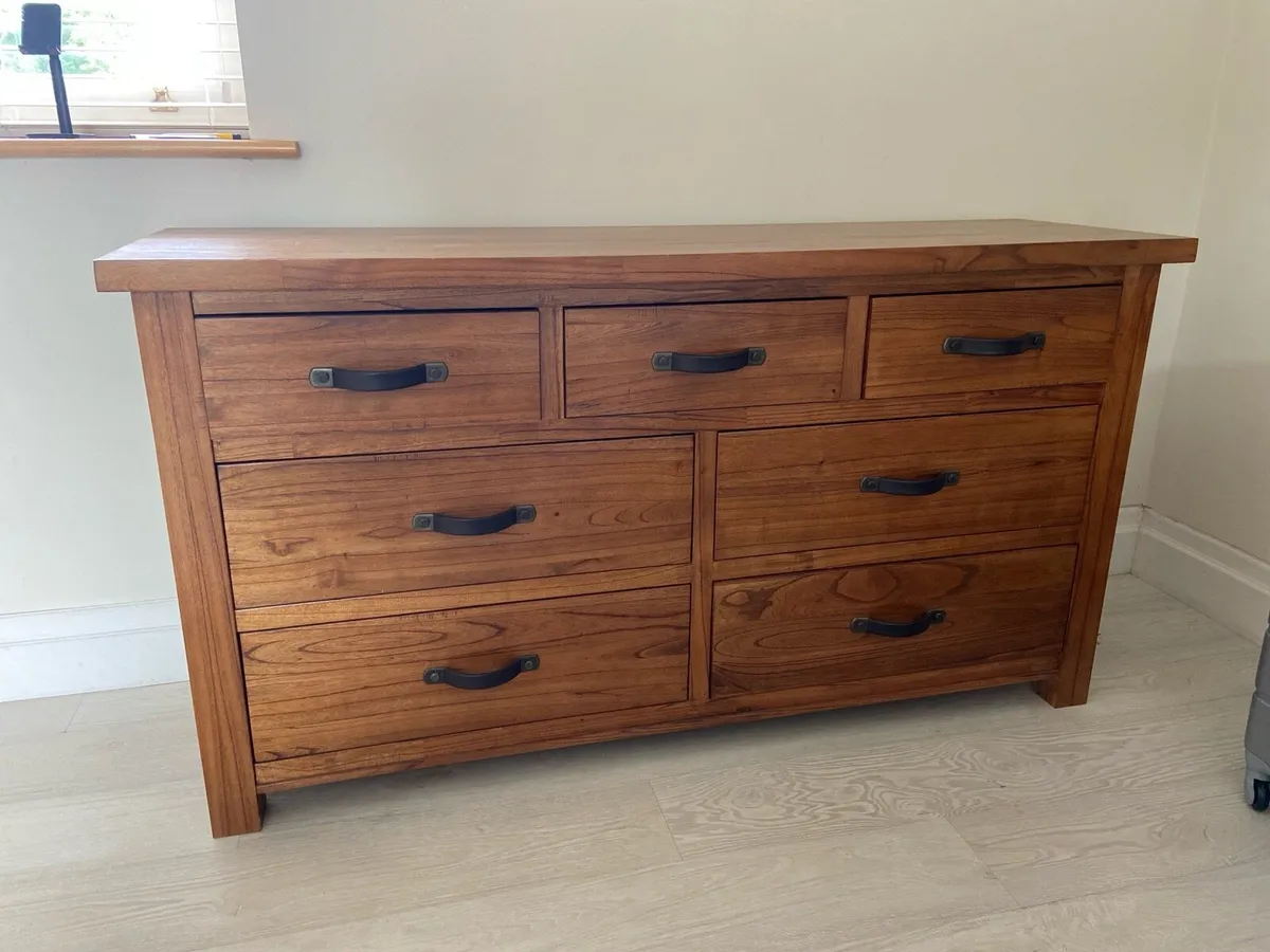 Chest of Drawers