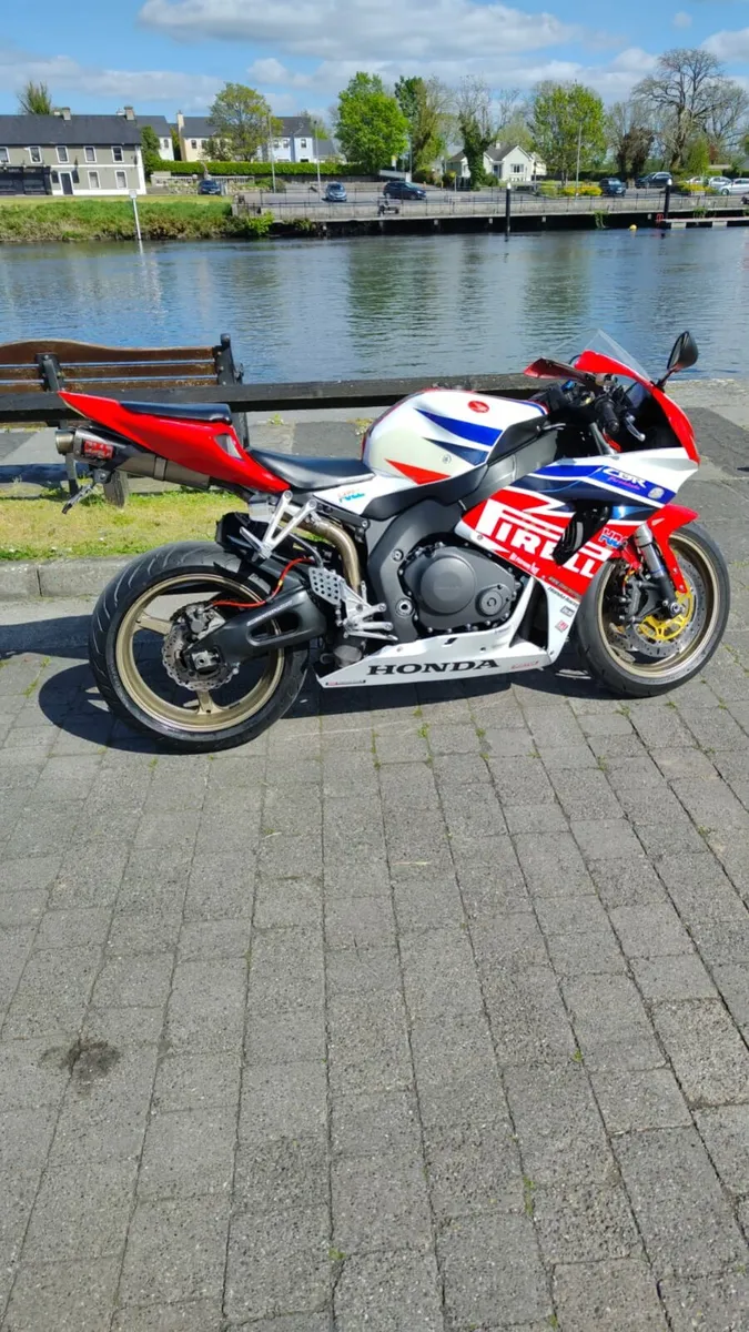 Honda fireblade - Image 2
