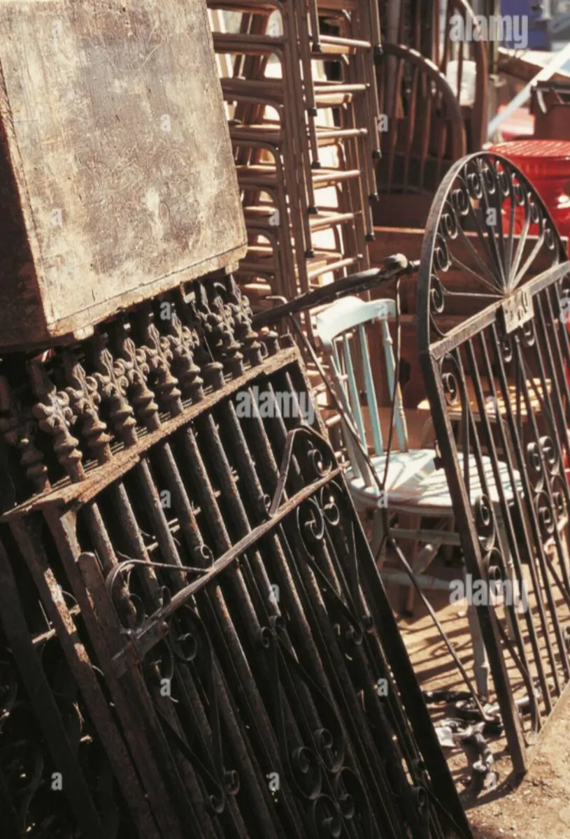 Gates - Image 1