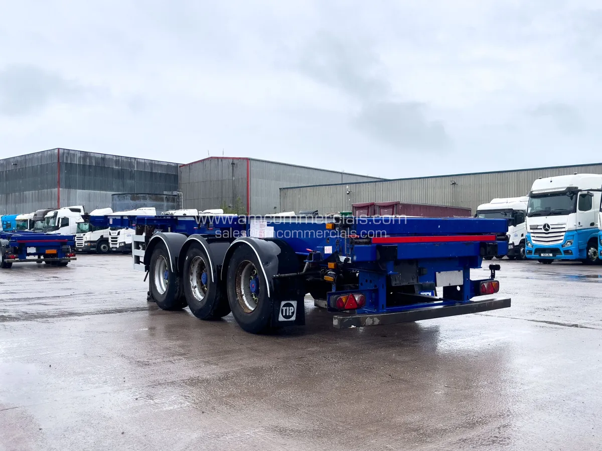 2017 SDC SLIDING SKELETAL TRI AXLE TRAILER - Image 4