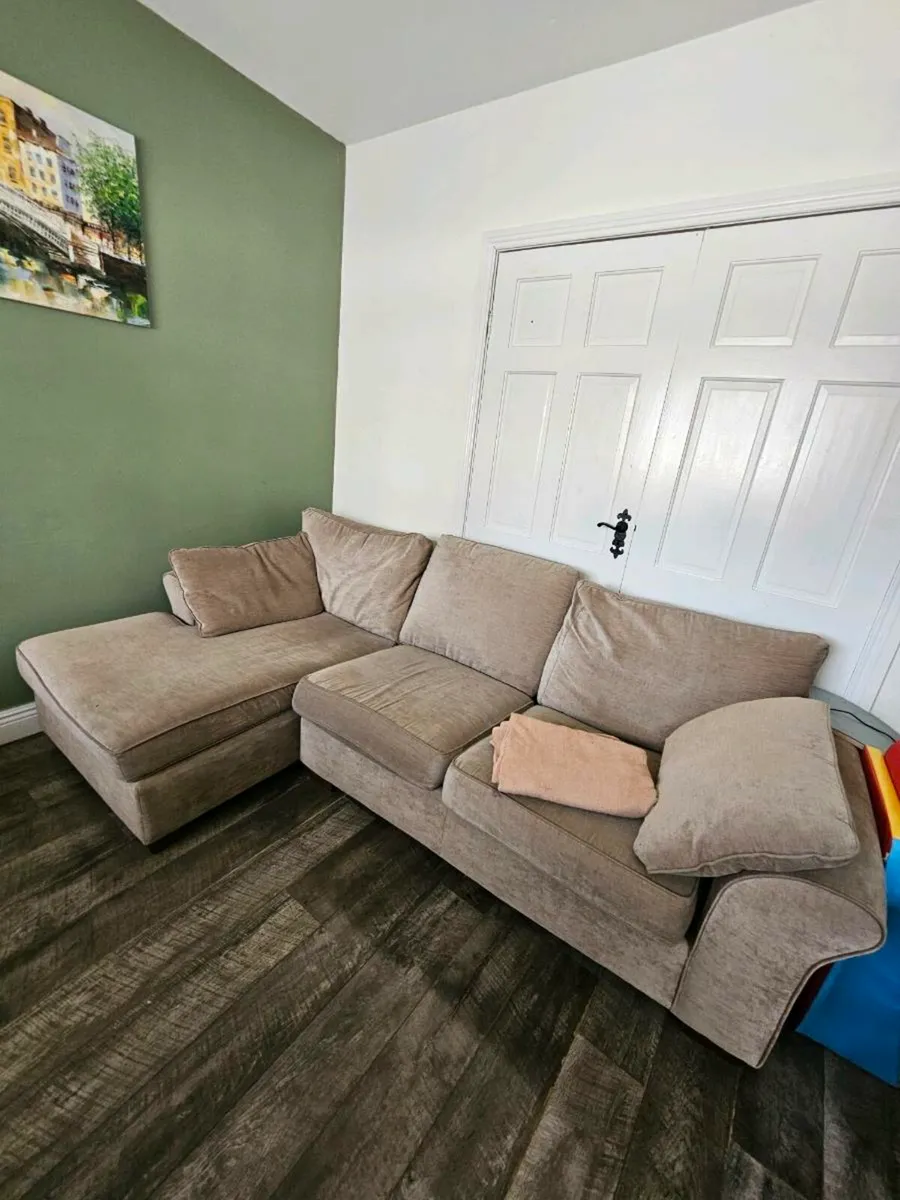 FREE TO TAKE Corner sofa - Image 1