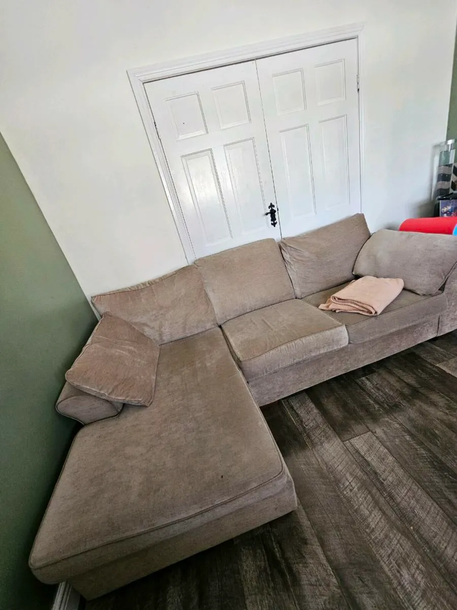 FREE TO TAKE Corner sofa - Image 2