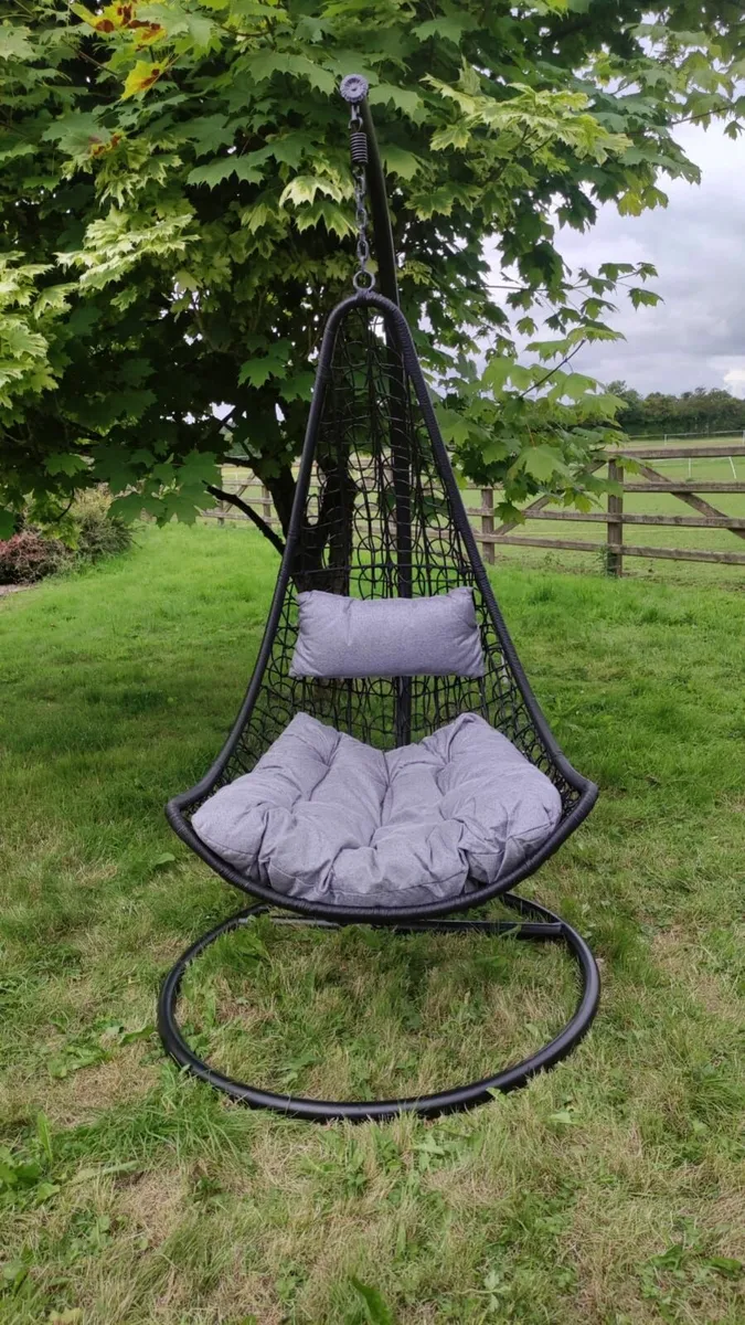 Hanging Swings Eggs – Metal Frame – Free Delivery - Image 2