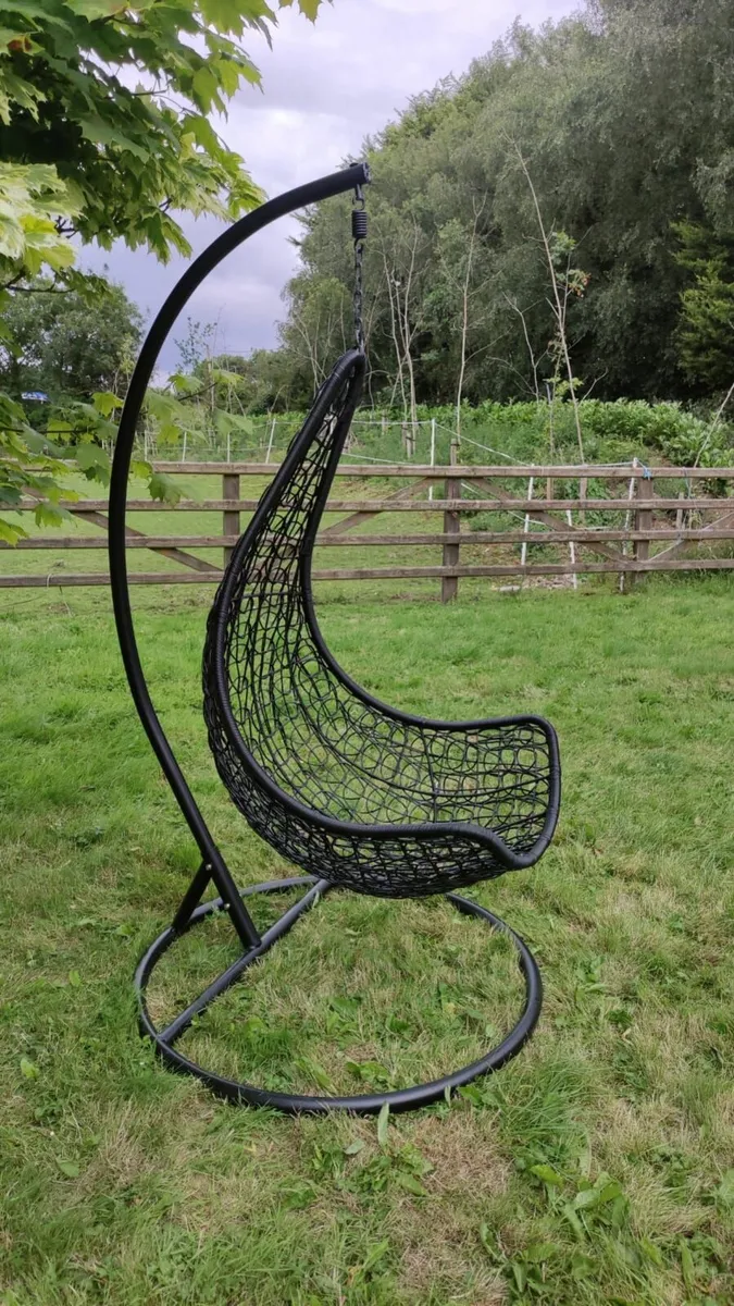 Hanging Swings Eggs – Metal Frame – Free Delivery - Image 4