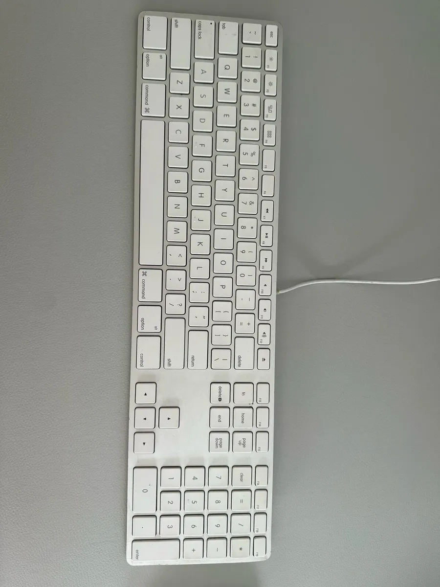 Mac Keyboard and Magic Mouse - Image 2