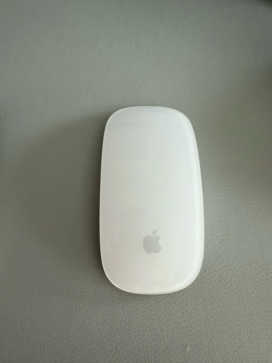 Mac Keyboard and Magic Mouse - Image 3