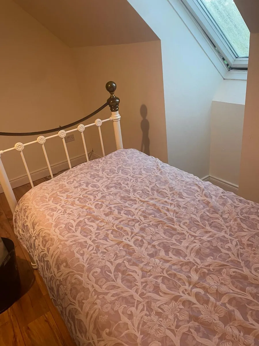 2 x 3ft single beds - Image 2