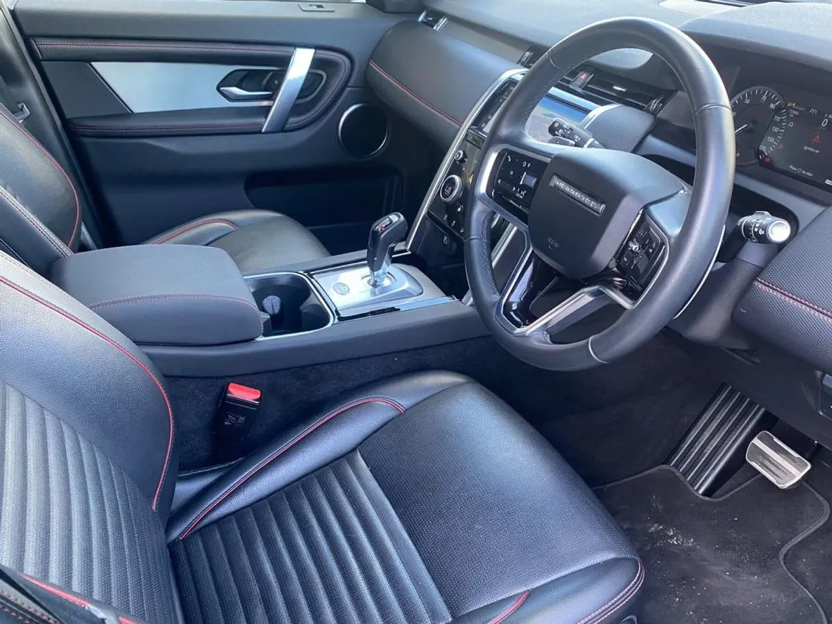 Land Rover Discovery Sport Urban Edition - Image 4