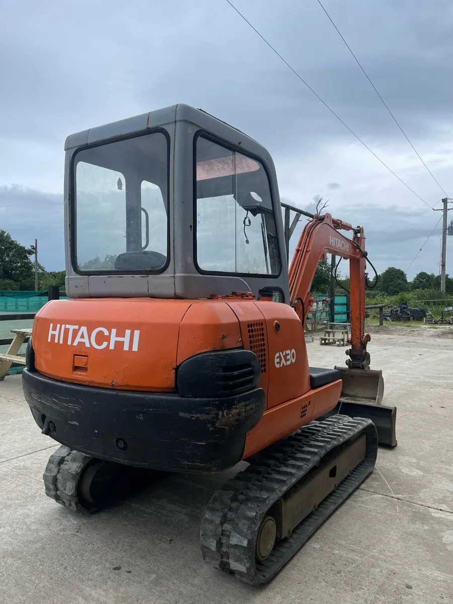 Hitachi EX30 mini digger - Image 2
