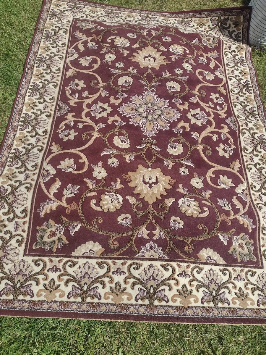 Ex large burgundy sitting room rug - Image 2