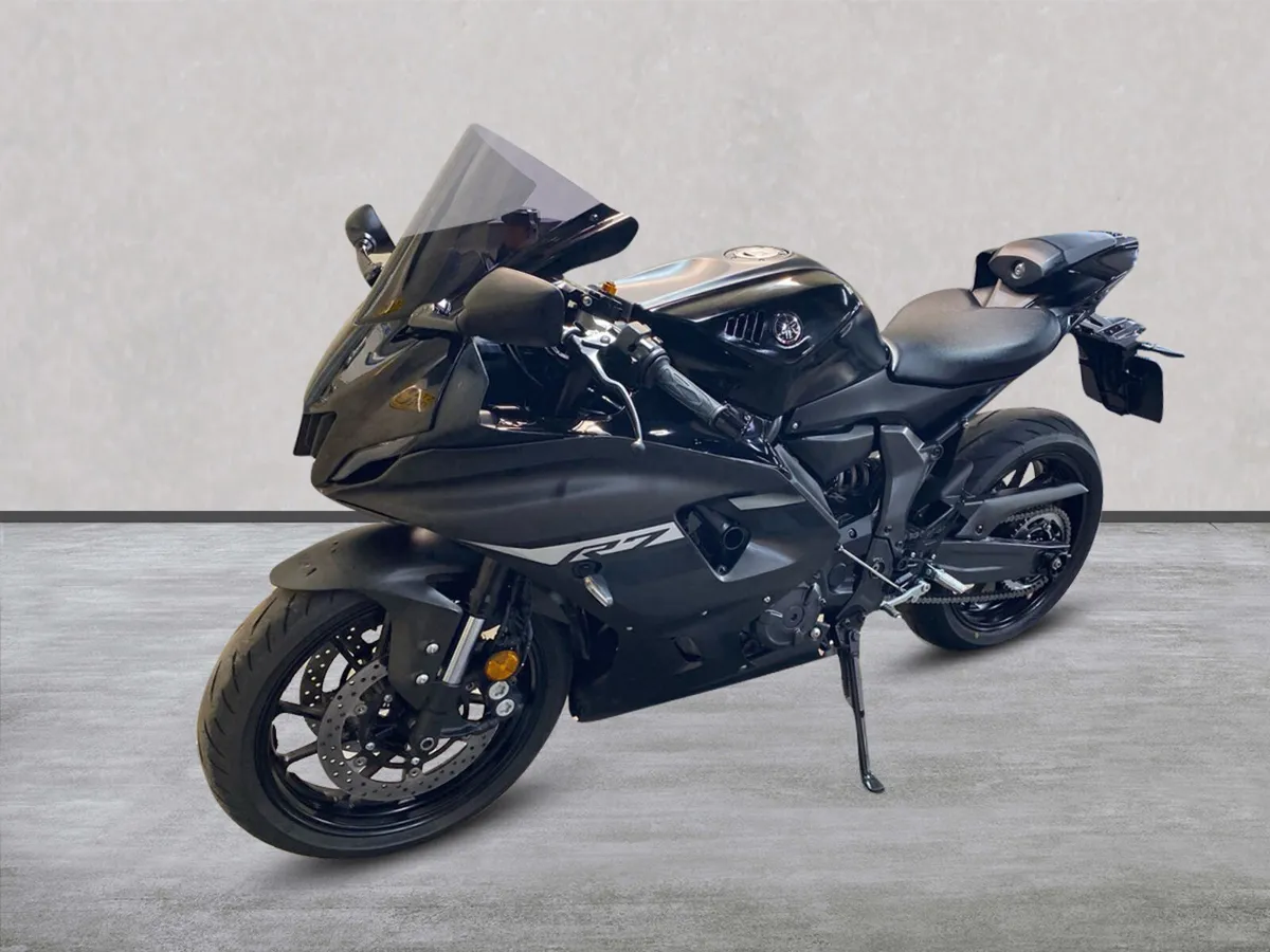 YAMAHA R7 (24MY) with Akrapovic Exhaust, NI Reg - Image 4