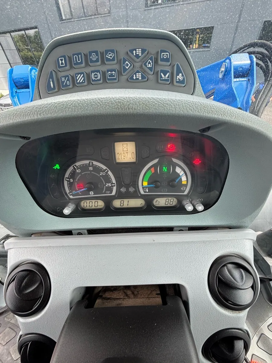 New Holland T5.120 - Image 4