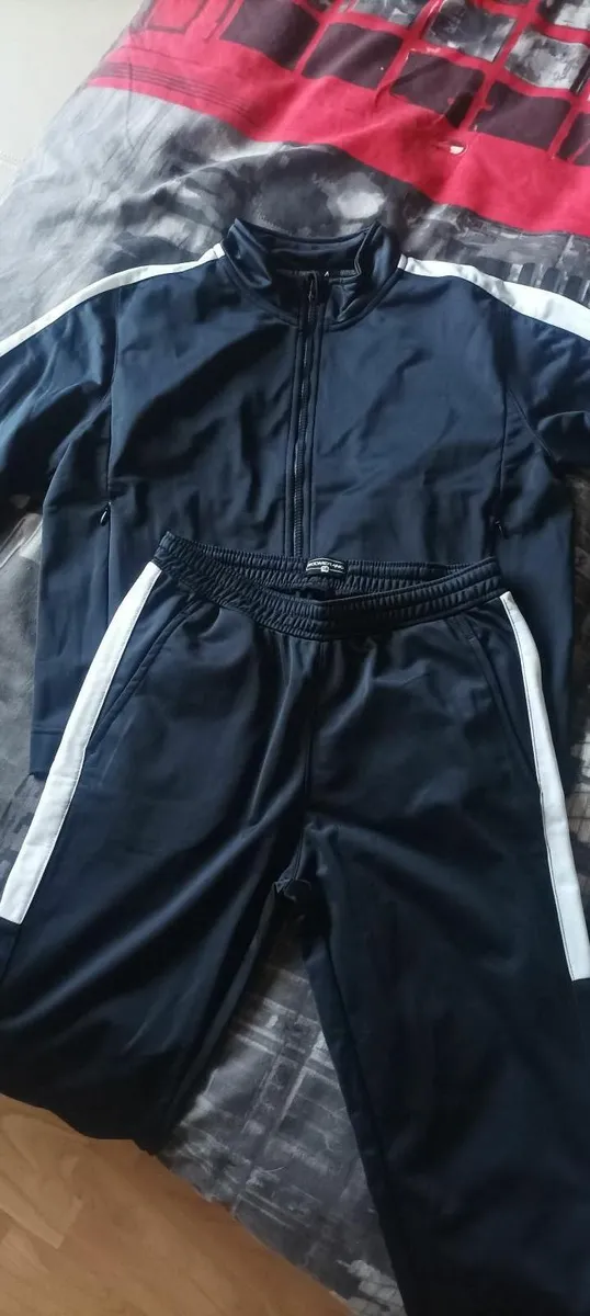 Tracksuit for boys Brand NEW - Image 1