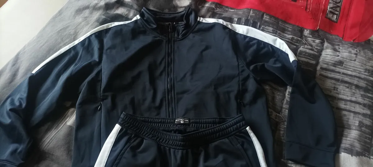 Tracksuit for boys Brand NEW - Image 4