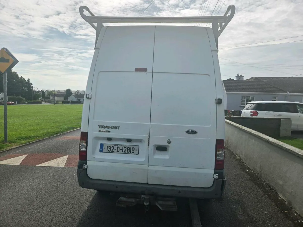 Van - Image 4