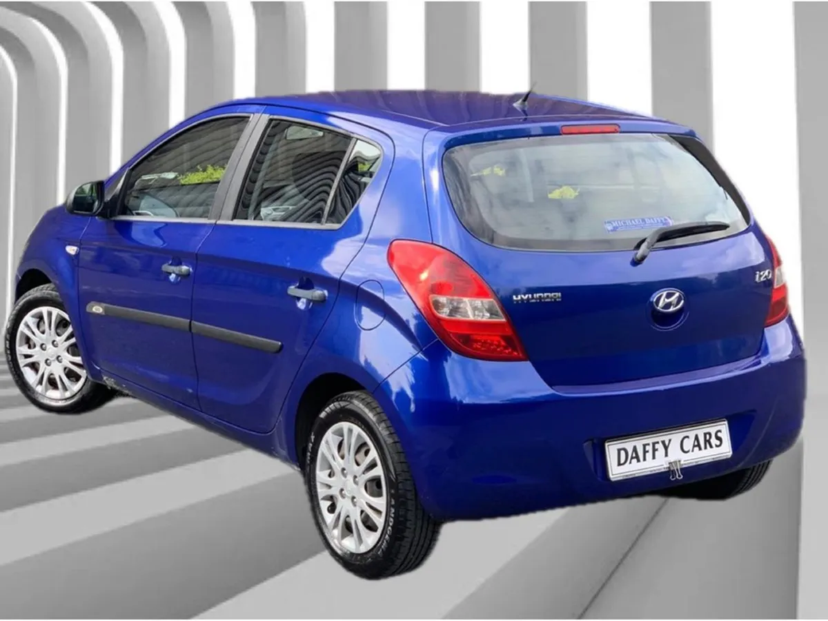 Hyundai i20 Classic 5DR Blue 74bhp - Image 4