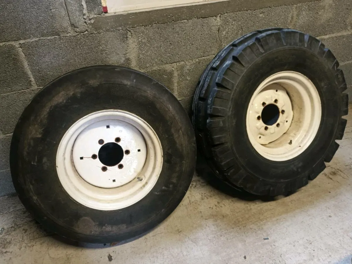 Tractor wheels - Image 1