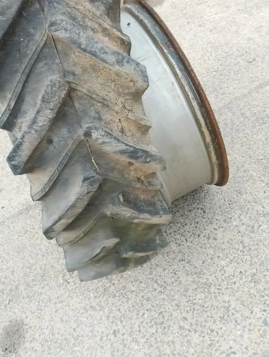 Wheels tyres 13.6R36 Sankey Massey & 13.6R38 Duals - Image 2