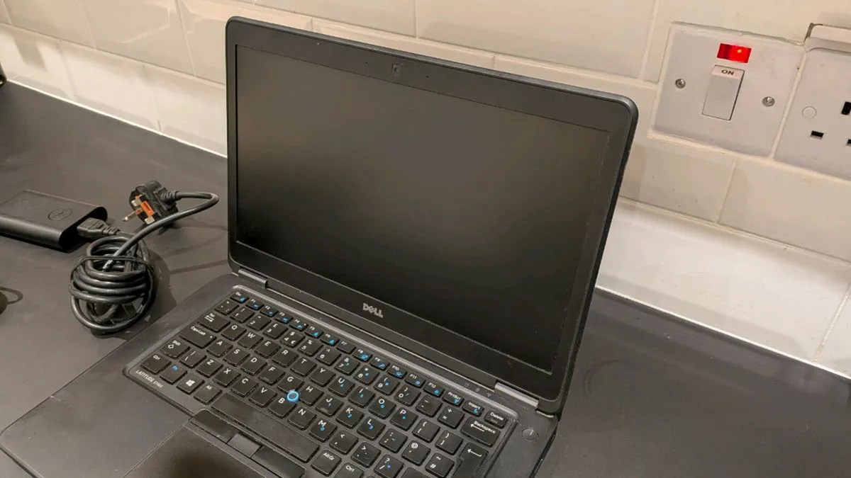DELL 7450 laptop ( 500gb / 8gb / 2.3Ghz ) - Image 3