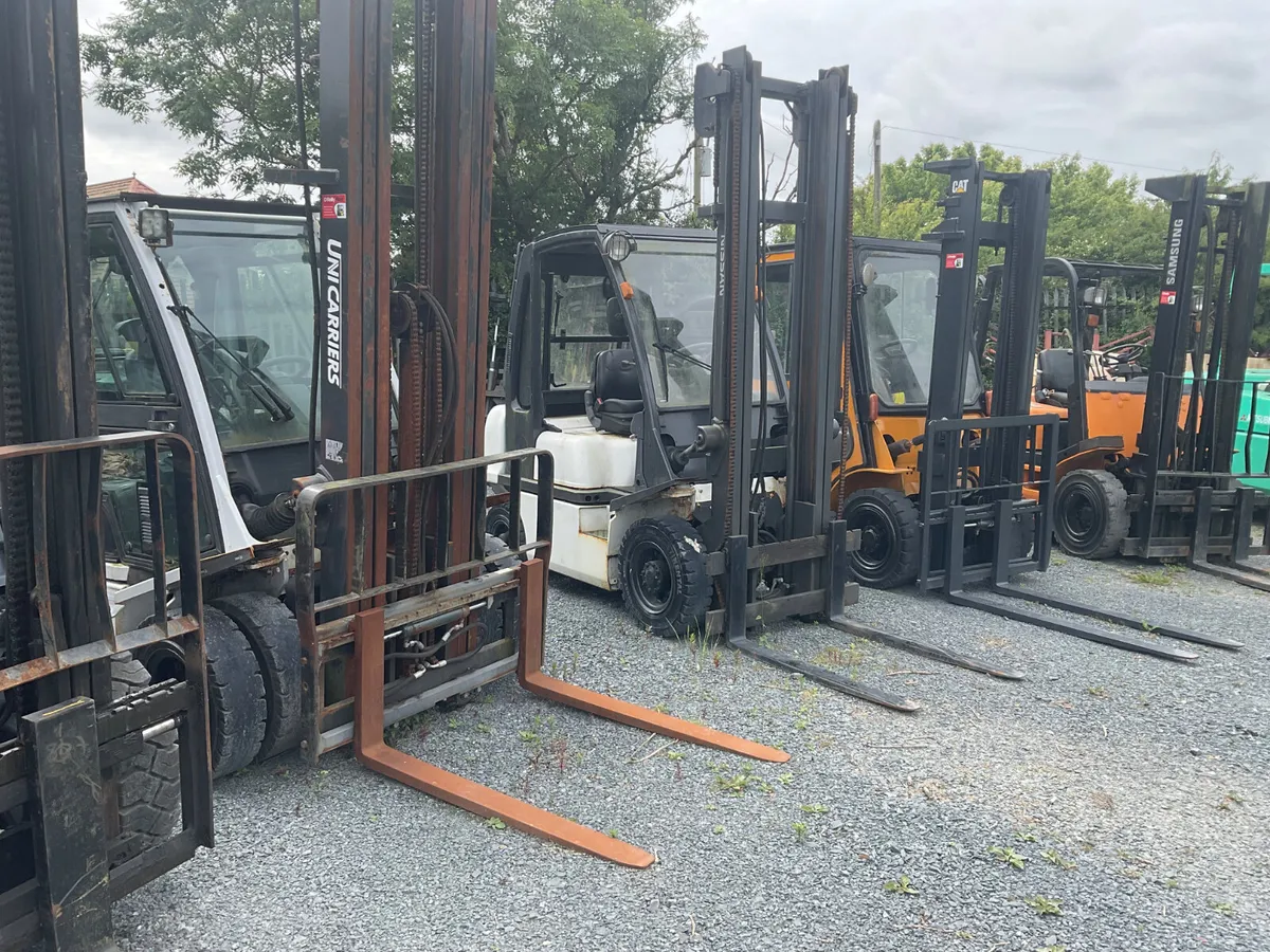 FORKLIFT - Image 1