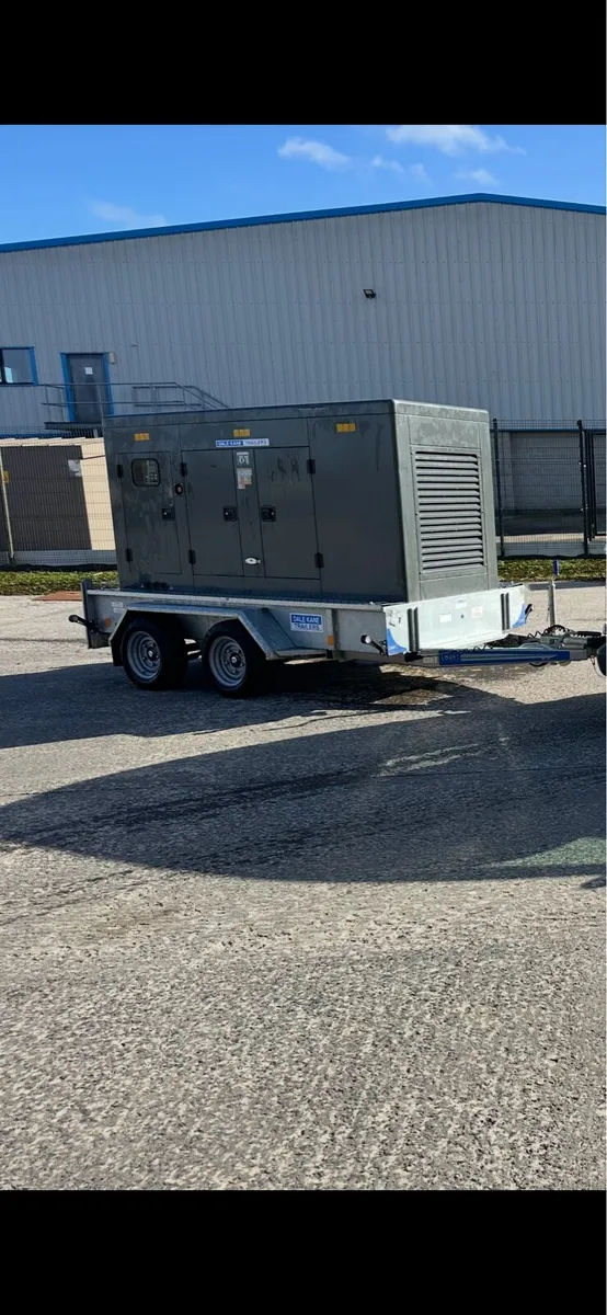 200KVA 3 Phase Easy Tow Generator - Image 1