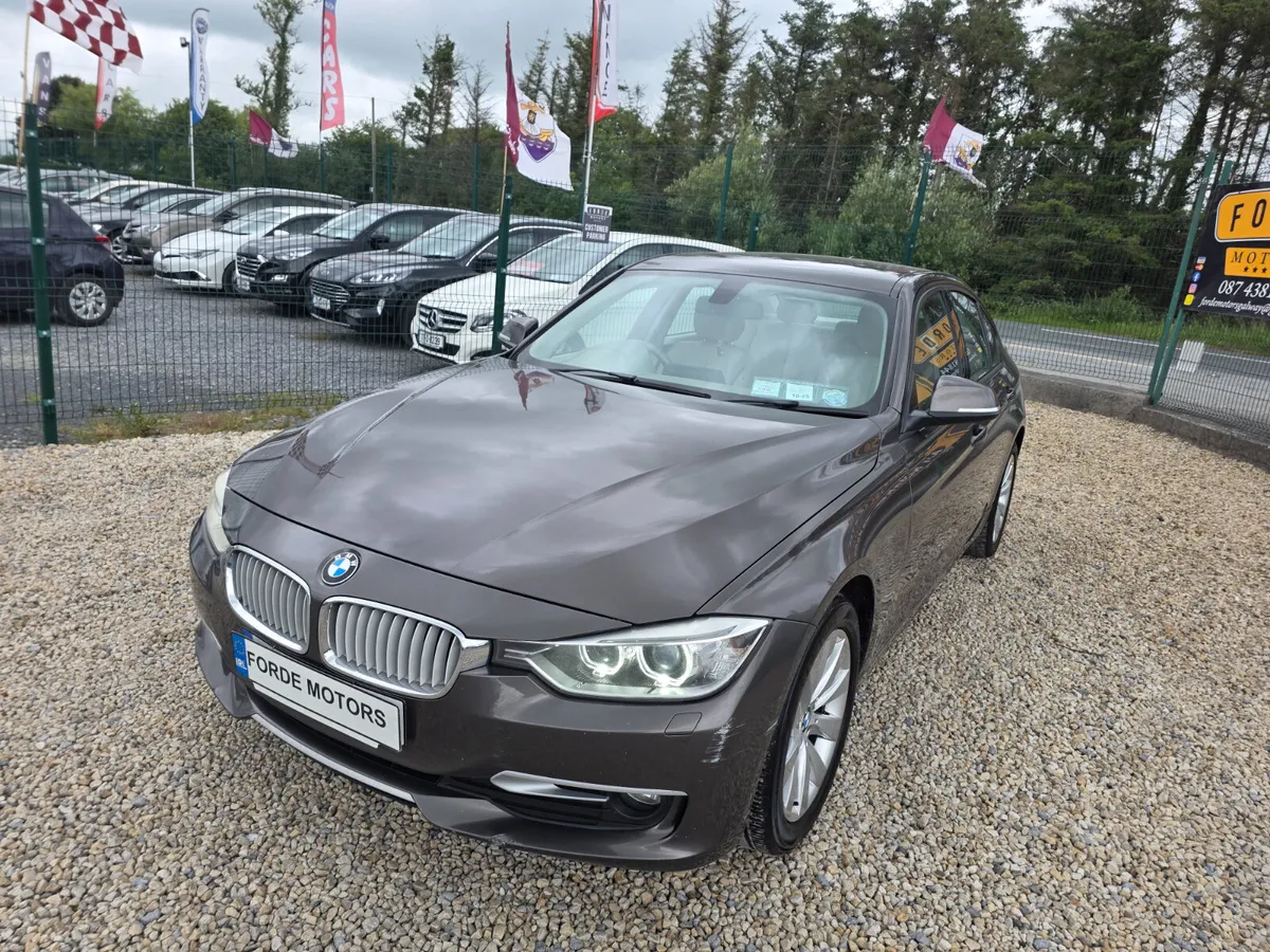 BMW 3-Series 2012 - Image 2