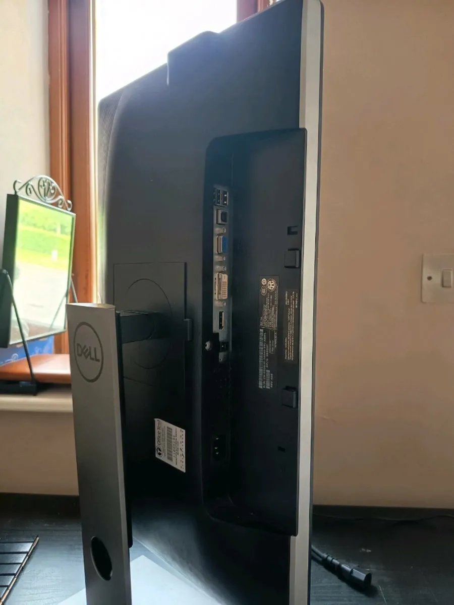 Dell Monitor - Image 4