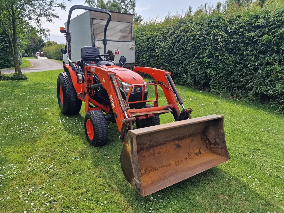 Kubota B3150 Compact Tractor - Image 1