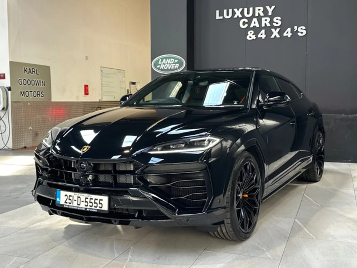 URUS S E-HYBRID AWD 800 BHP - Image 3