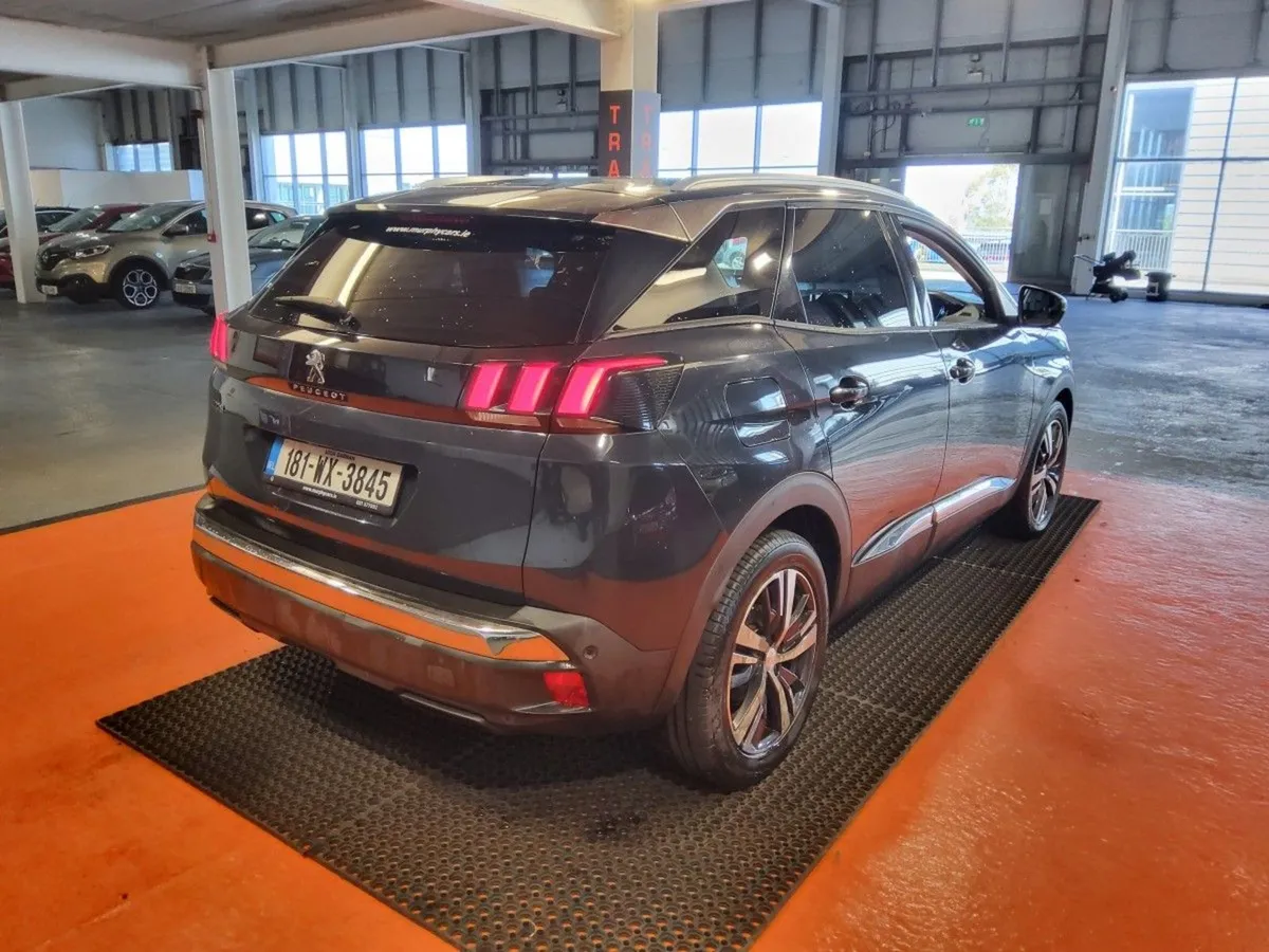 Peugeot 3008 1.6 Bluehdi 120bhp Allure - Image 3