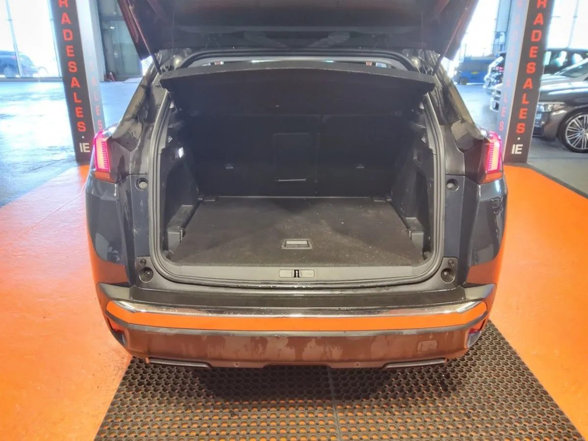 Peugeot 3008 1.6 Bluehdi 120bhp Allure - Image 4