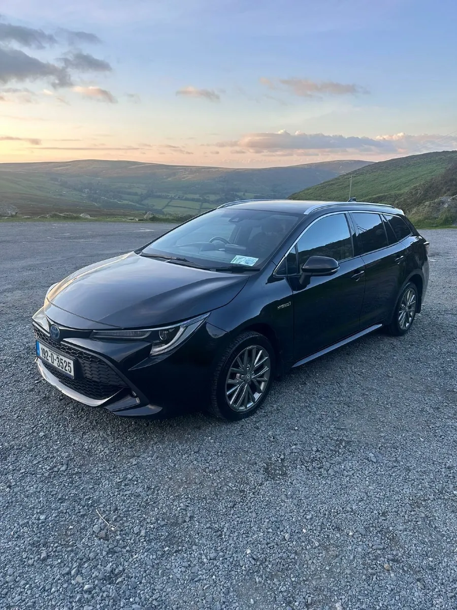 Toyota Corolla Touring Sports 2019 - Sol Edition - Image 2