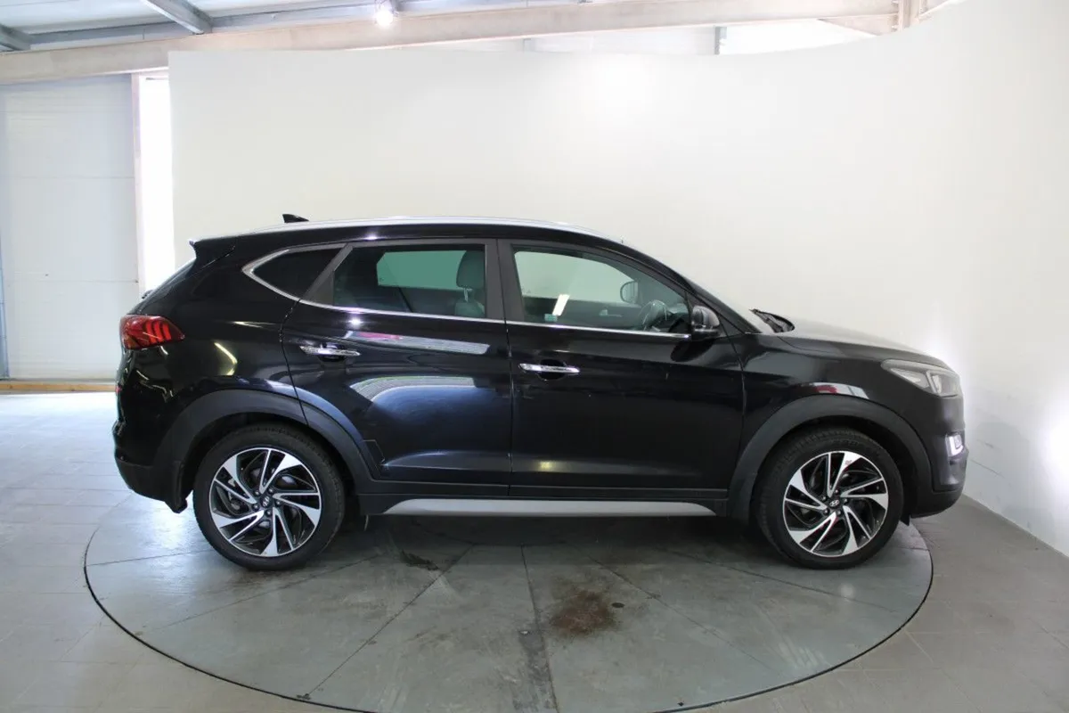 Hyundai Tucson 2WD Executive Plus - Image 3