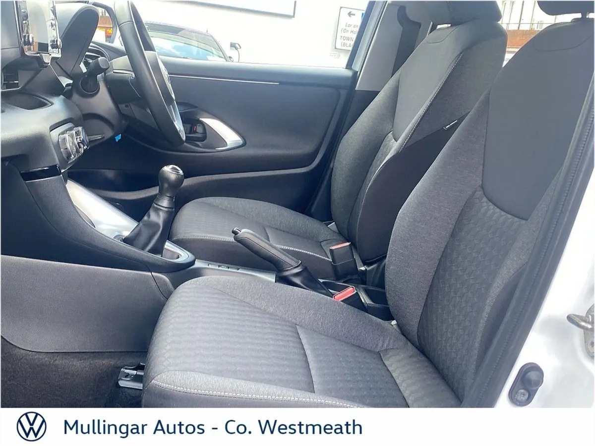 Toyota Yaris 1.0 5Dr Luna - Image 4