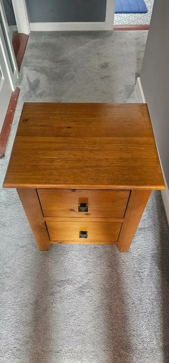 Link Dank Bedside Locker - Image 1